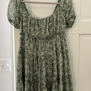 Francesca's Collections Green Floral Mini Dress
